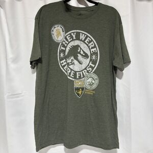 Universal Studios Jurassic‎ World Dinosaur Adult Size XL Short Sleeve Tee